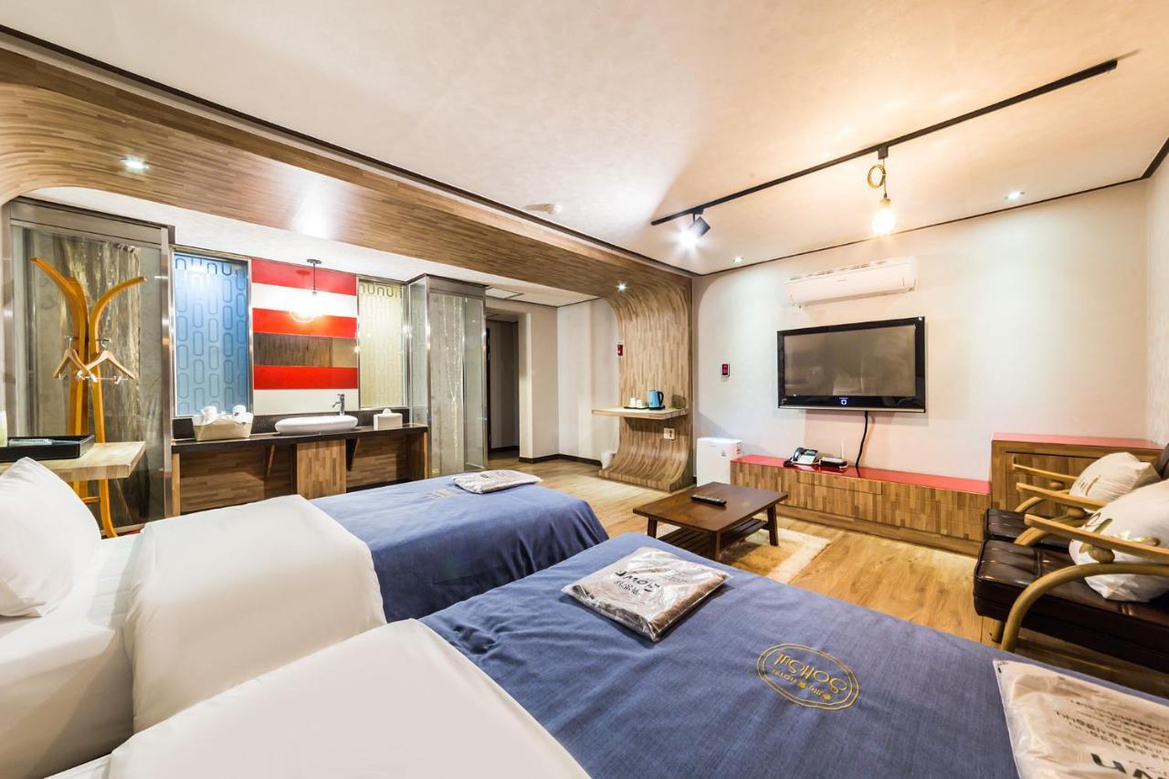 Chuncheon Sohsul Hotel Exterior foto